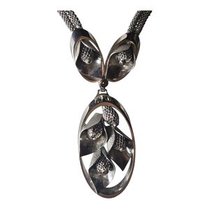 Vintage Silver Floral Pendant Necklace 17 Inches In Length.